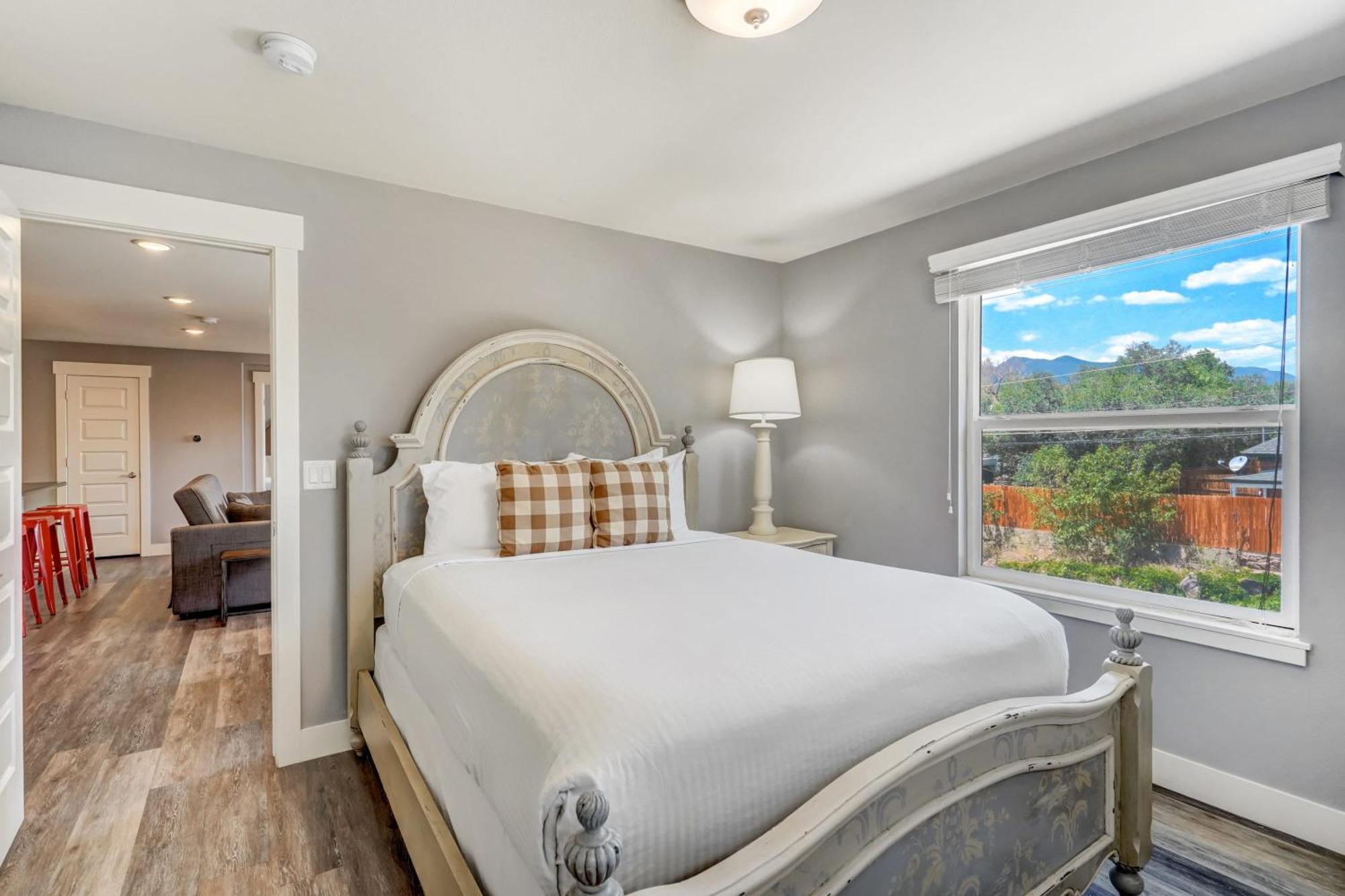 *H New!* Old Colorado City Traveler'S Experience Colorado Springs Buitenkant foto